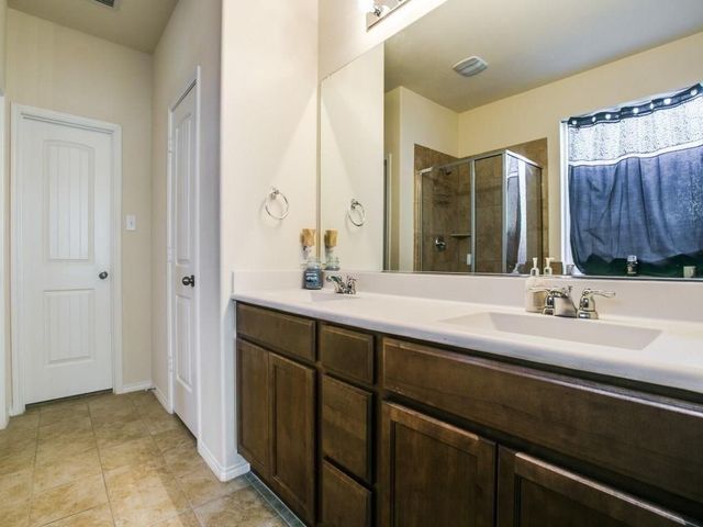 512 Anchor Way, Crowley, TX 76036