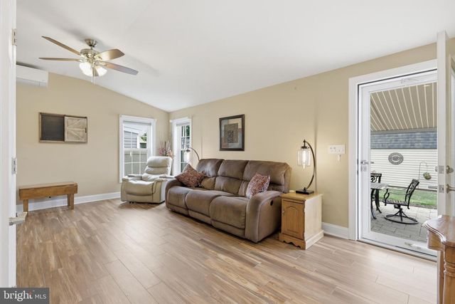 104 BONSALL AVE, Aston, PA 19014