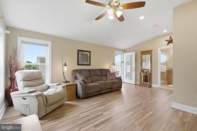 104 BONSALL AVE, Aston, PA 19014