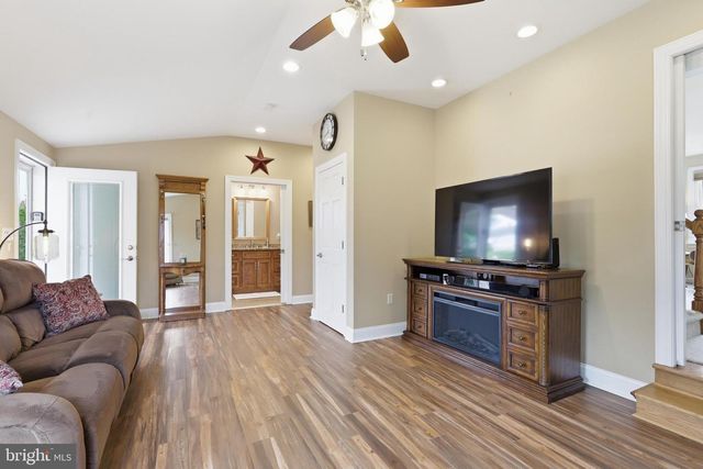 104 BONSALL AVE, Aston, PA 19014