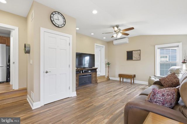 104 BONSALL AVE, Aston, PA 19014