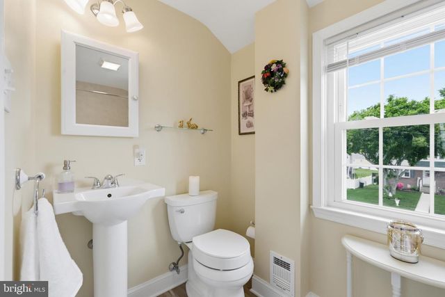 104 BONSALL AVE, Aston, PA 19014