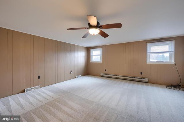 106 VELMA LN, Washington Boro, PA 17582