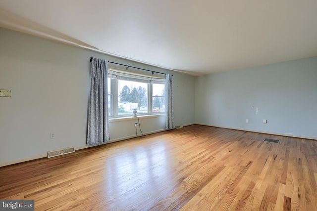 106 VELMA LN, Washington Boro, PA 17582