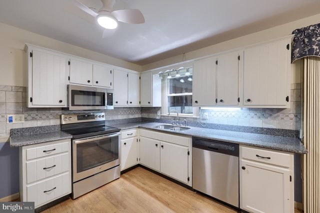 106 VELMA LN, Washington Boro, PA 17582