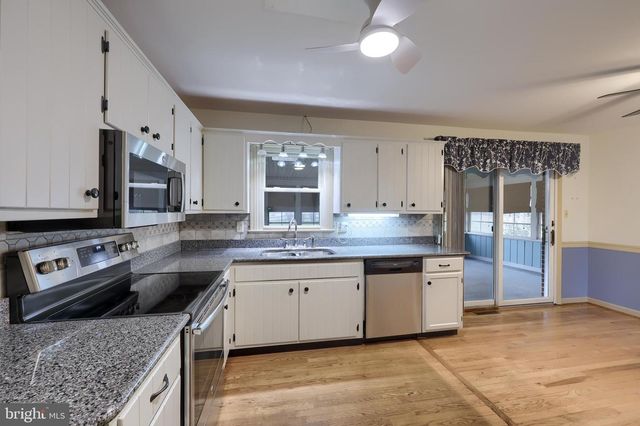 106 VELMA LN, Washington Boro, PA 17582