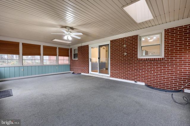 106 VELMA LN, Washington Boro, PA 17582