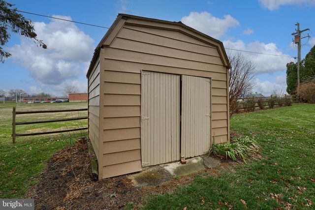 106 VELMA LN, Washington Boro, PA 17582