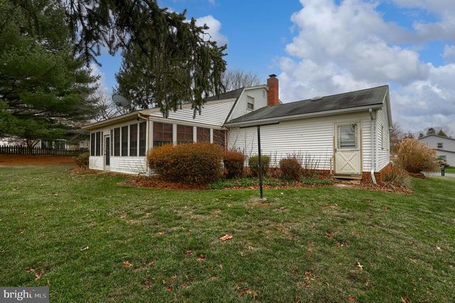 106 VELMA LN, Washington Boro, PA 17582