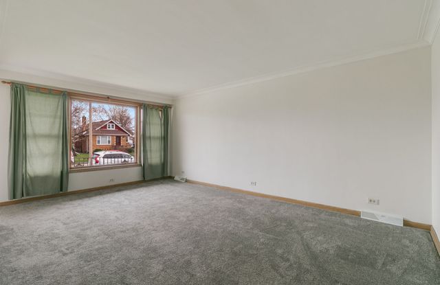 9534 S Sacramento Avenue, Evergreen Park, IL 60805