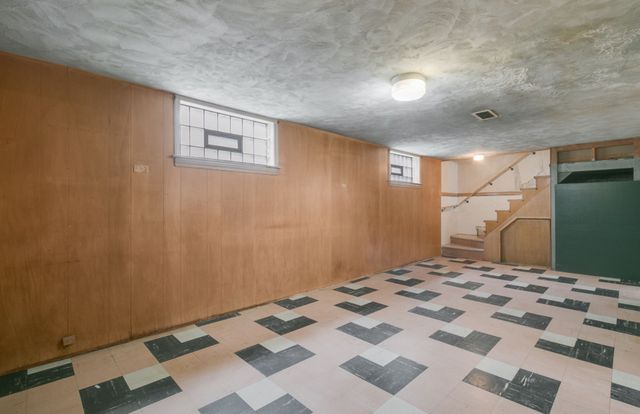 9534 S Sacramento Avenue, Evergreen Park, IL 60805