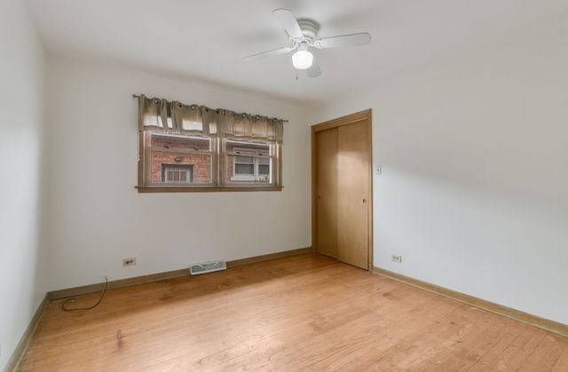 9534 S Sacramento Avenue, Evergreen Park, IL 60805