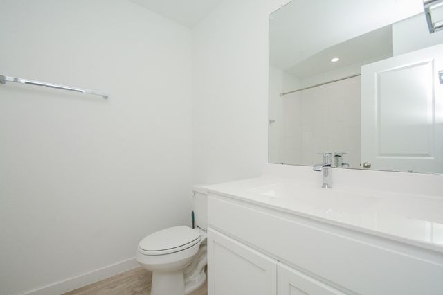 1035 Vista Pointe Drive, Fresno, TX 77545