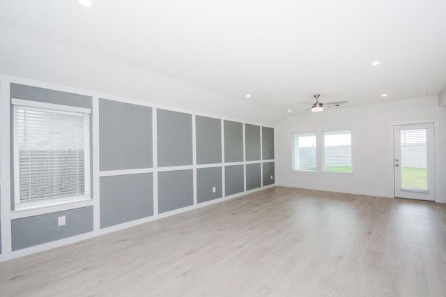 1035 Vista Pointe Drive, Fresno, TX 77545