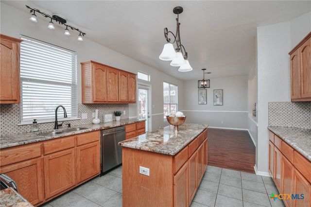 515 Bridle Lane, Victoria, TX 77904