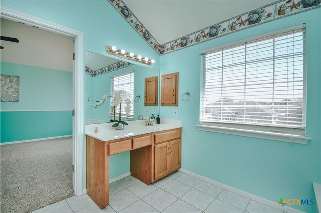 515 Bridle Lane, Victoria, TX 77904