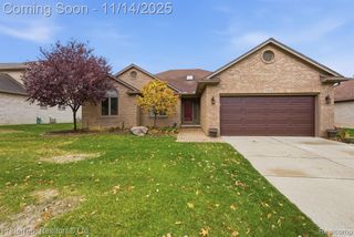 32529 Pine Ridge Drive, Warren, MI 48093