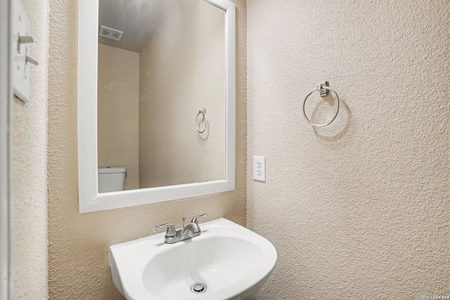 136 Rustic Acres, Schertz, TX 78154