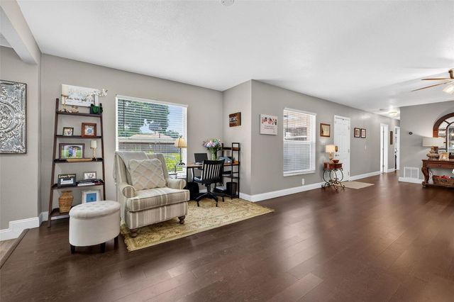 712 S OAKWOOD AVENUE, Brandon, FL 33511