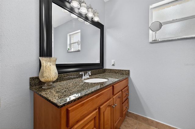 712 S OAKWOOD AVENUE, Brandon, FL 33511
