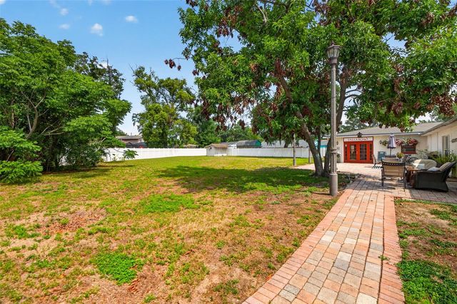 712 S OAKWOOD AVENUE, Brandon, FL 33511