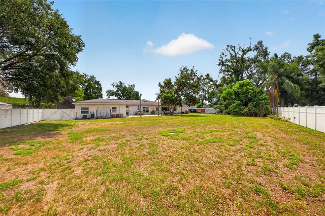 712 S OAKWOOD AVENUE, Brandon, FL 33511