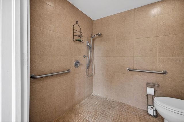 712 S OAKWOOD AVENUE, Brandon, FL 33511