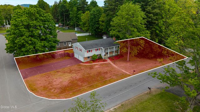 3 Elmwood Drive, Moreau, NY 12803