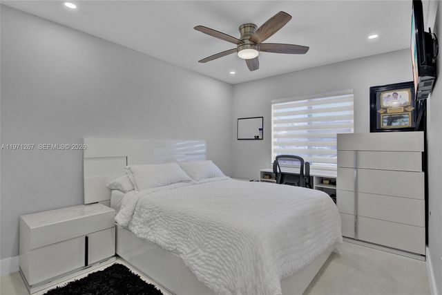 15962 SW 138th Ct, Miami, FL 33177