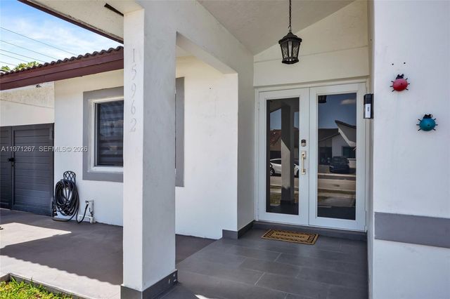 15962 SW 138th Ct, Miami, FL 33177