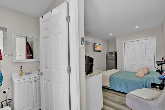 15962 SW 138th Ct, Miami, FL 33177