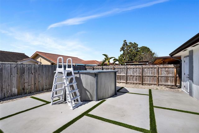 15962 SW 138th Ct, Miami, FL 33177