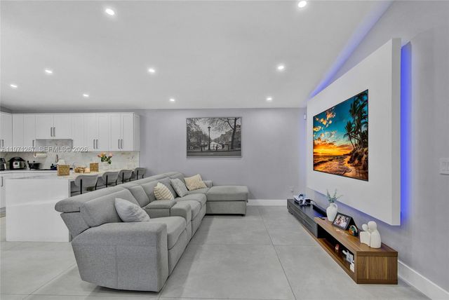 15962 SW 138th Ct, Miami, FL 33177