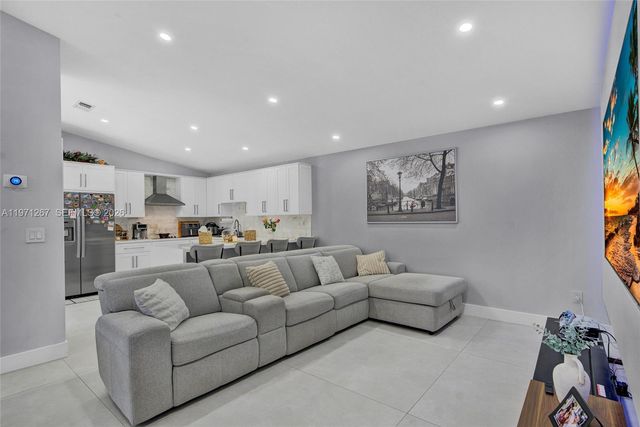 15962 SW 138th Ct, Miami, FL 33177