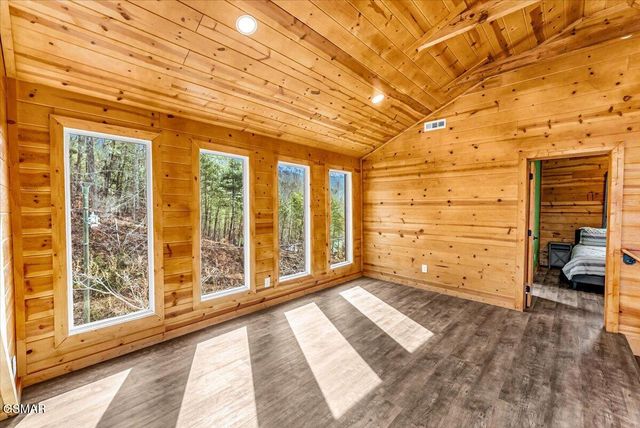 2321 Willow Lane, Sevierville, TN 37862