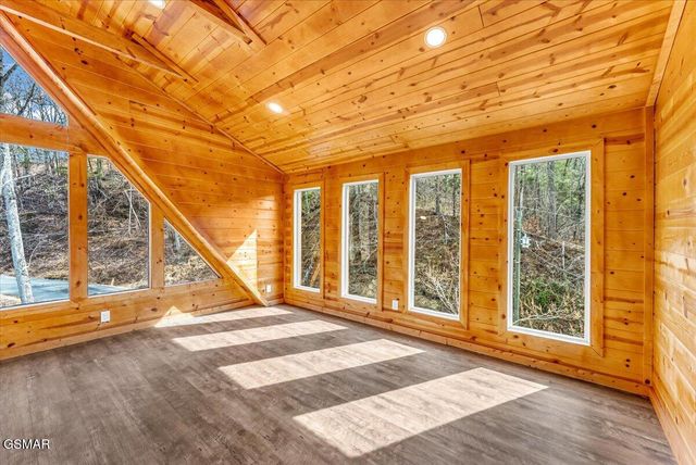 2321 Willow Lane, Sevierville, TN 37862