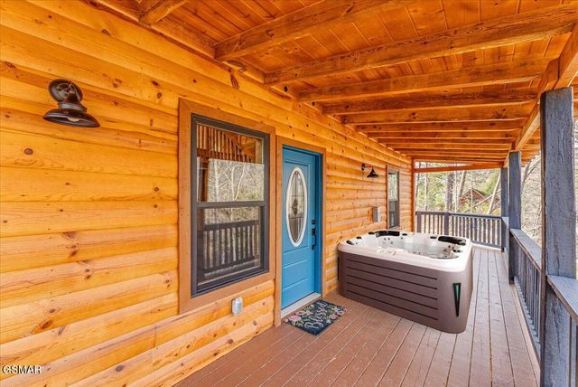 2321 Willow Lane, Sevierville, TN 37862