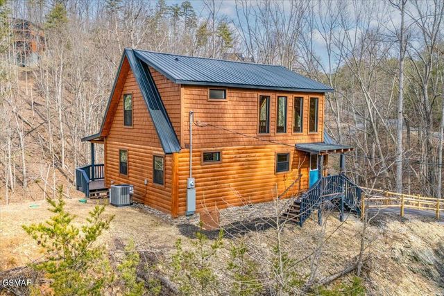 2321 Willow Lane, Sevierville, TN 37862