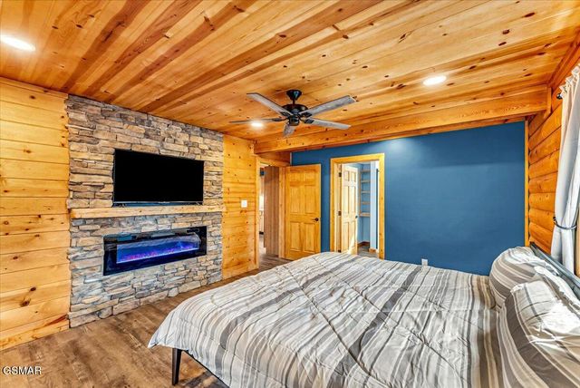 2321 Willow Lane, Sevierville, TN 37862