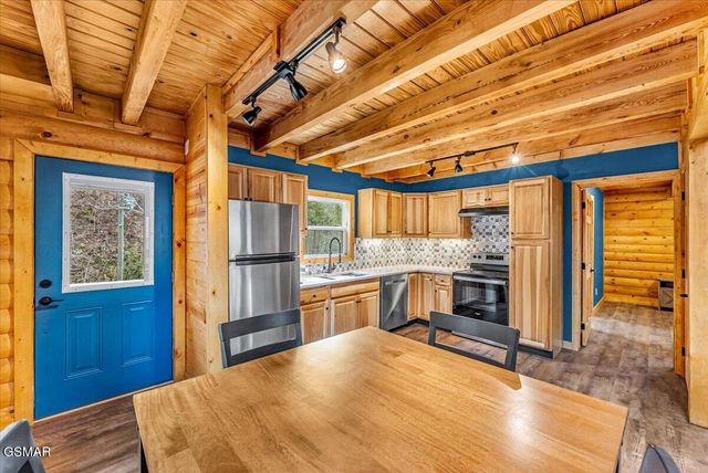 2321 Willow Lane, Sevierville, TN 37862