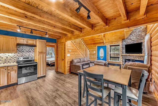 2321 Willow Lane, Sevierville, TN 37862