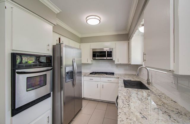 9410 Highmeadow Drive, Houston, TX 77063