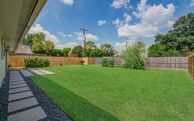 9410 Highmeadow Drive, Houston, TX 77063