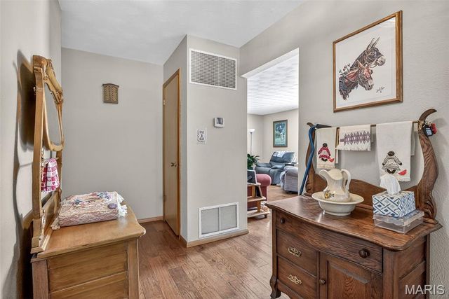 118 S Westwood Drive, Farmington, MO 63640