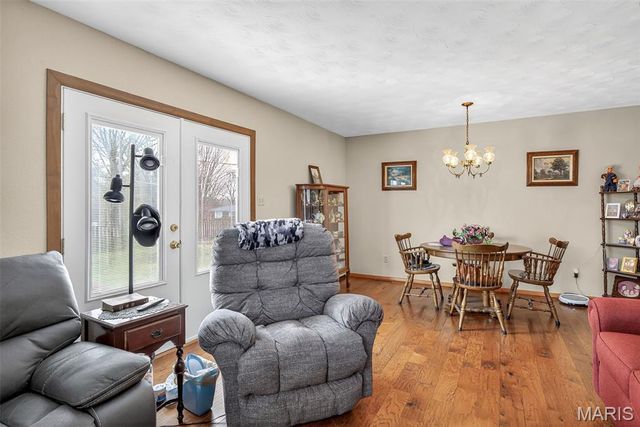 118 S Westwood Drive, Farmington, MO 63640