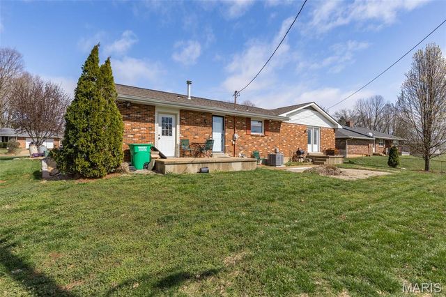 118 S Westwood Drive, Farmington, MO 63640