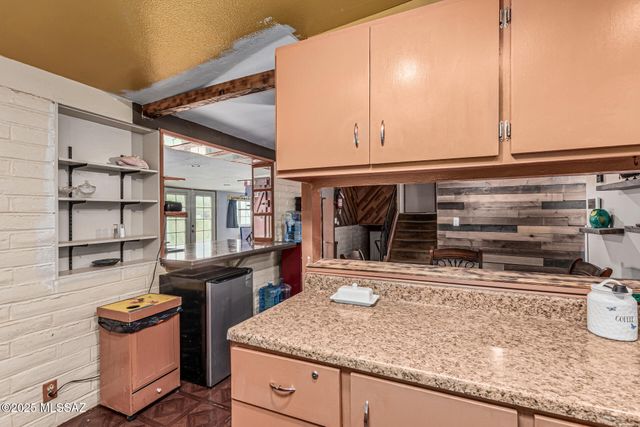 8010 E 18th Place, Tucson, AZ 85710