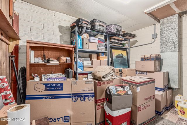 8010 E 18th Place, Tucson, AZ 85710