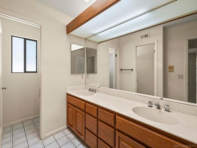 349 51 G, Coronado, CA 92118