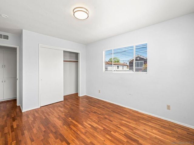 349 51 G, Coronado, CA 92118